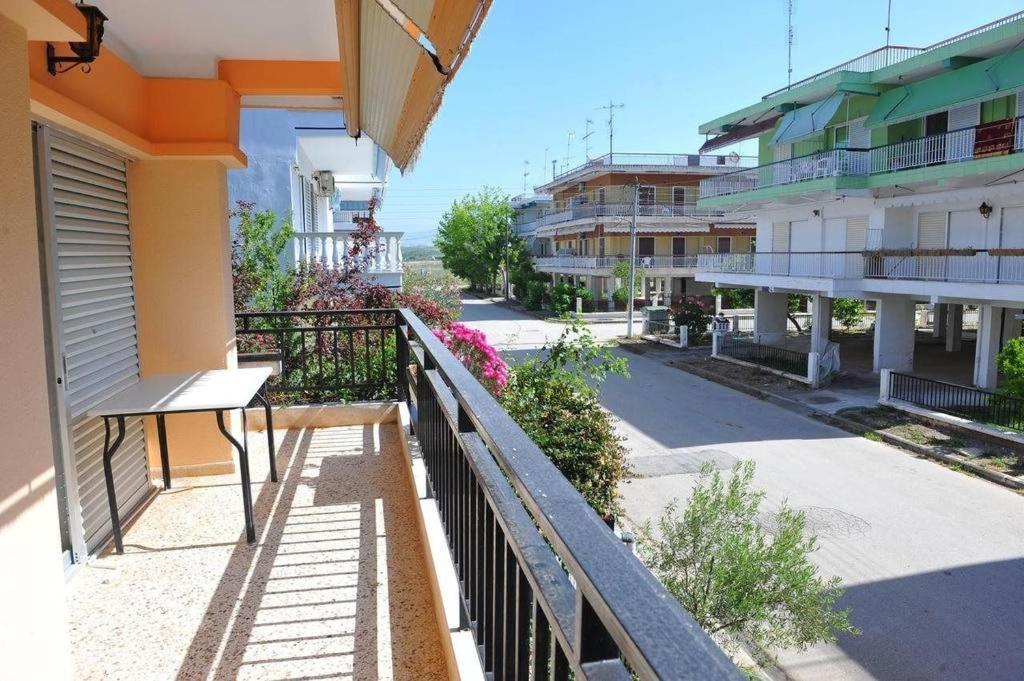 Apartments Dimitra Paralia Dionysiou Luaran gambar