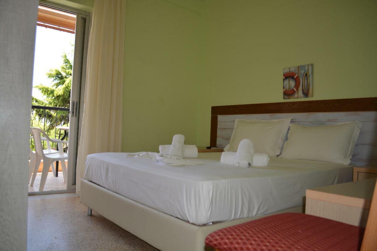 Apartments Dimitra Paralia Dionysiou Luaran gambar
